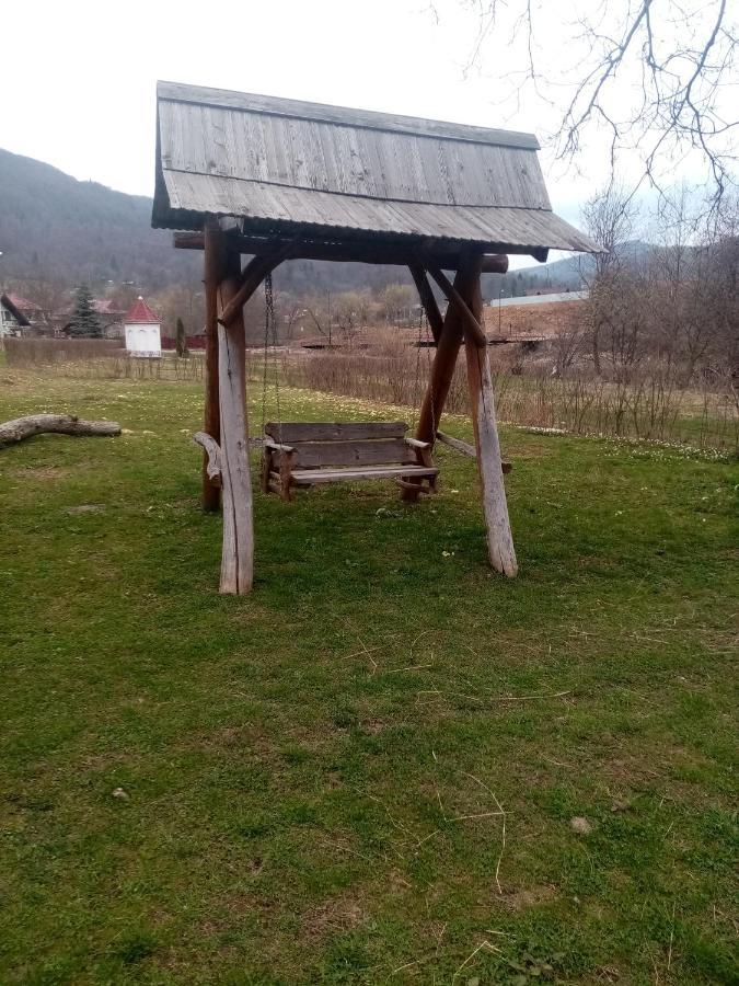 Садиба Федорчуків За Рікою1 Sheshory Exterior photo