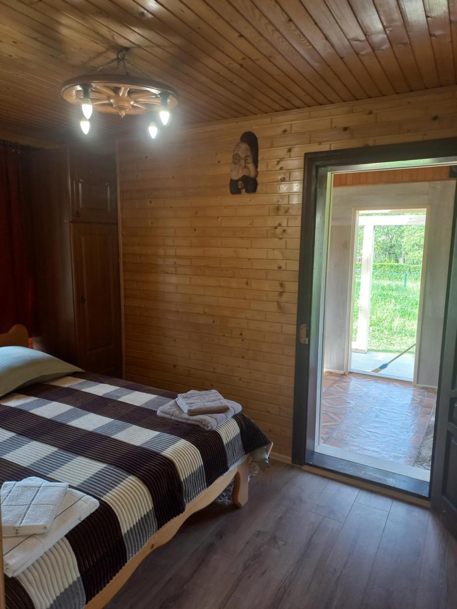 Садиба Федорчуків За Рікою1 Sheshory Exterior photo